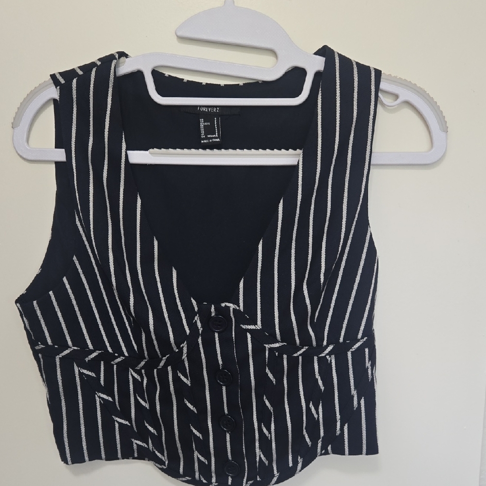 Forever 21 Black and White Striped Button-Up Crop Top